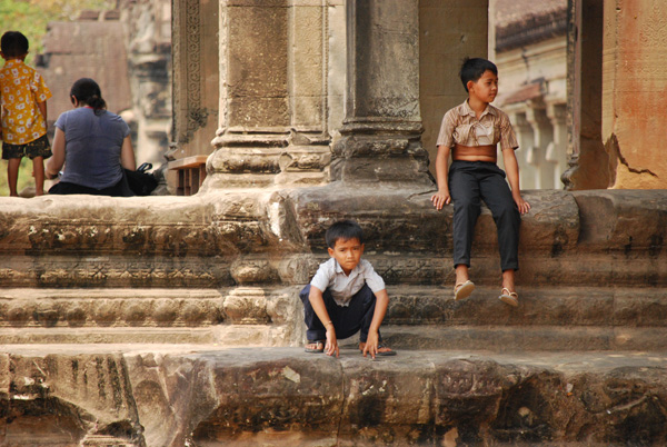 Die Kinder gehören zum Tempel