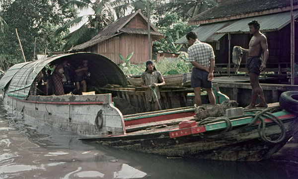 1975. Bangkok. Leben und arbeiten auf dem Boot.