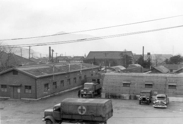 1958. Asien. Fernost. Korea. Pusan. Busan Air Base K-9 in Pusan. Rotes Kreuz