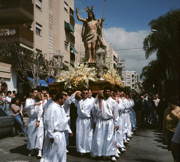 Prozession mit Jesusfigur  